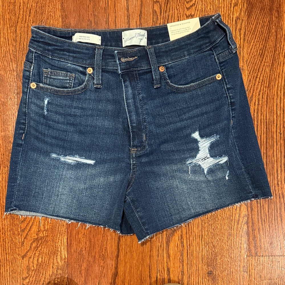 Universal Thread NWT Dark Wash Distressed Denim Shorts - Women